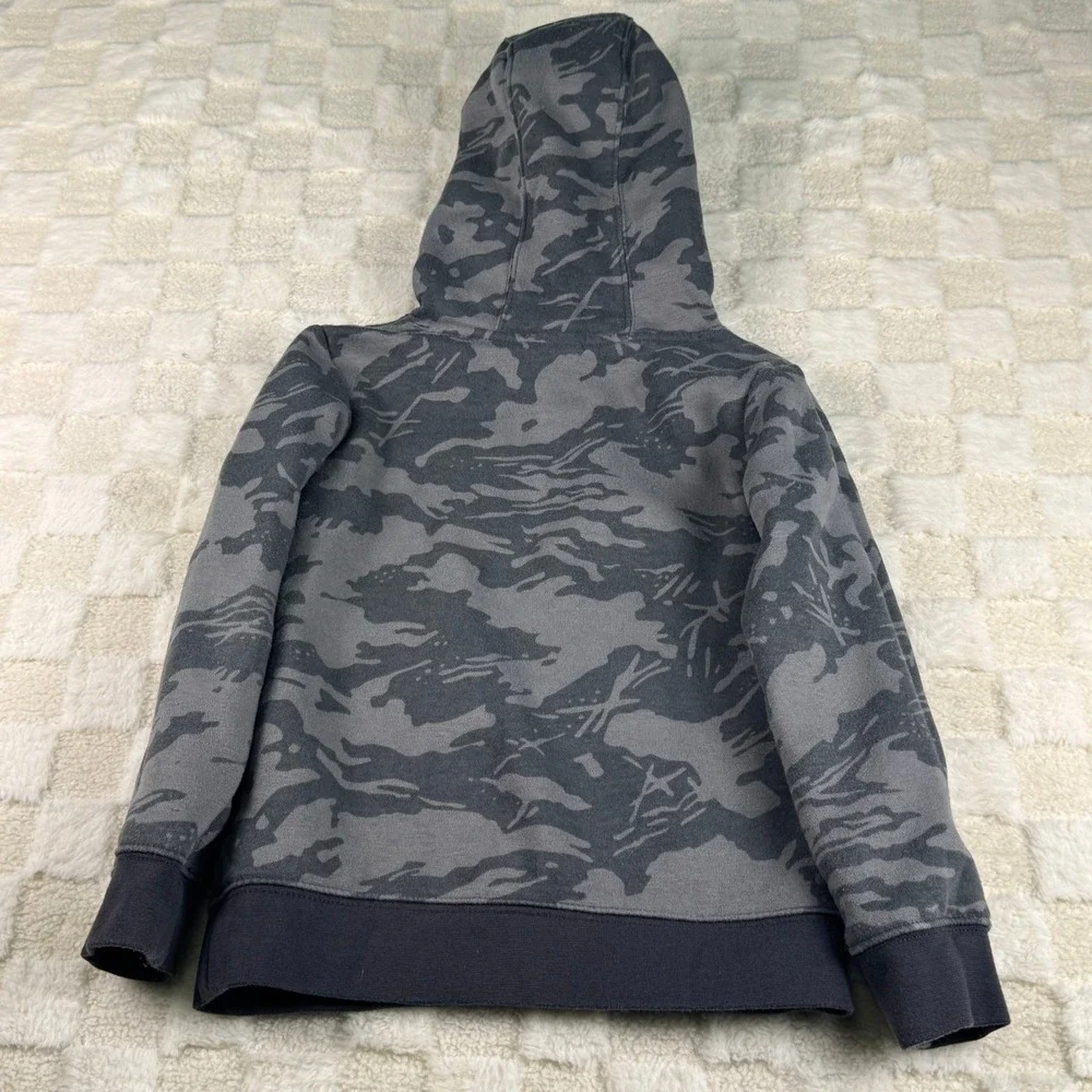 Nike Kids Grey Camo Pullover Hoodie Red Logo Size 5 4-5 Years Sweatshirt